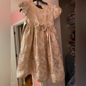 Very nice dress picture doesn’t do it’s justice